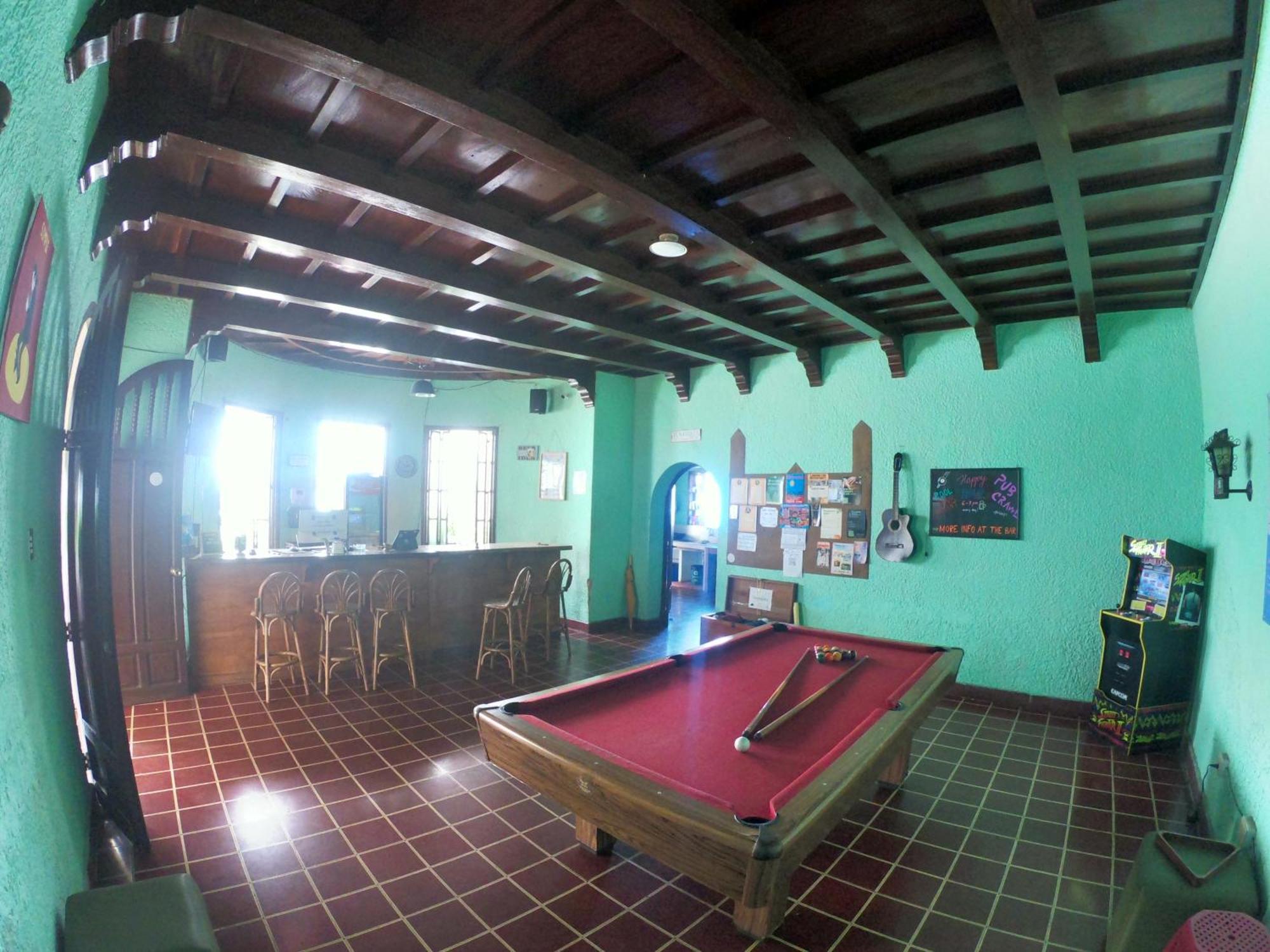 Ricks Hostel Santa Ana Ngoại thất bức ảnh