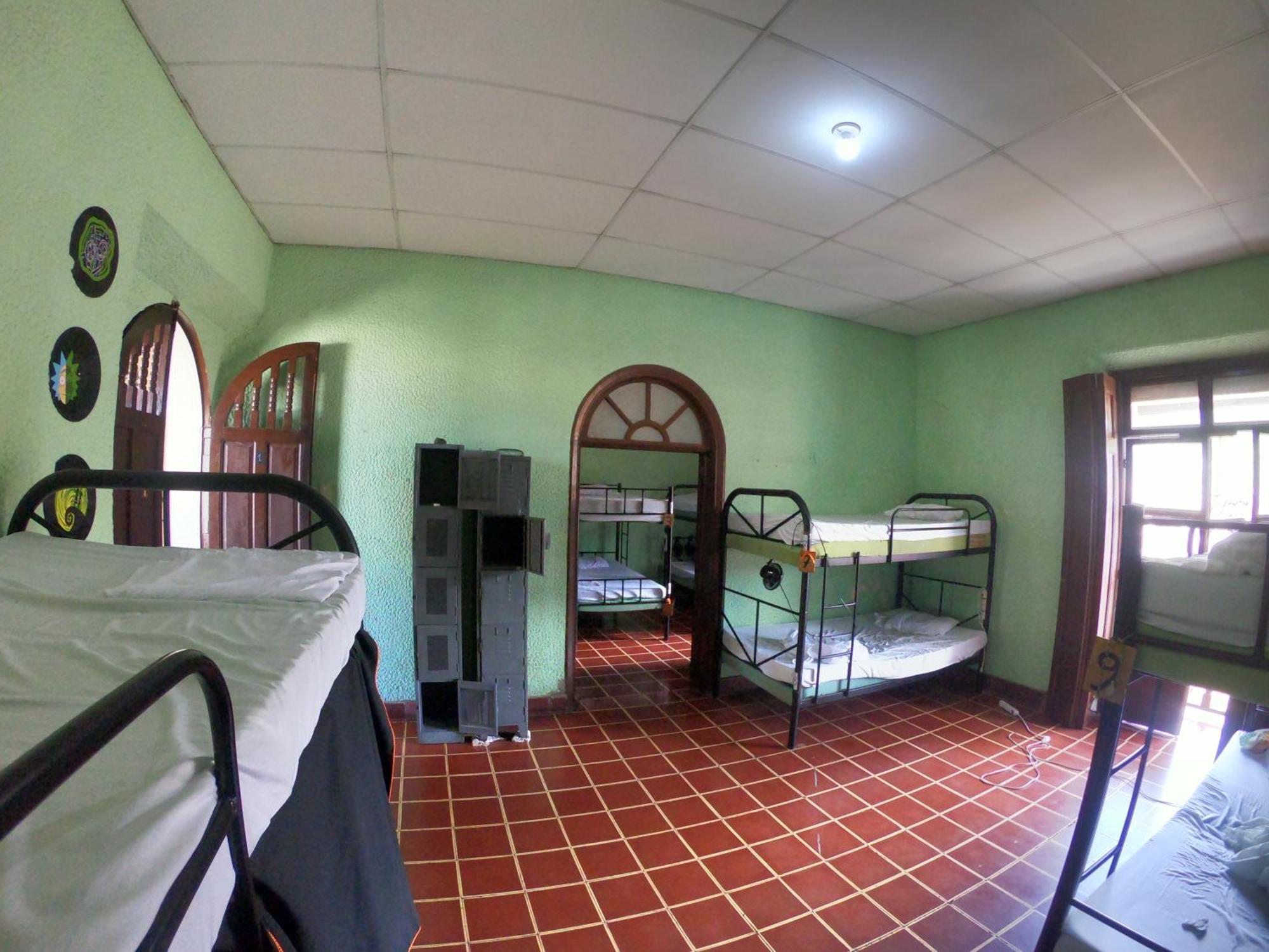 Ricks Hostel Santa Ana Ngoại thất bức ảnh
