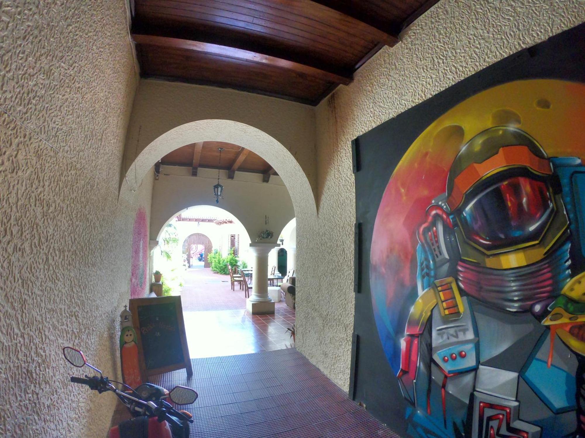 Ricks Hostel Santa Ana Ngoại thất bức ảnh
