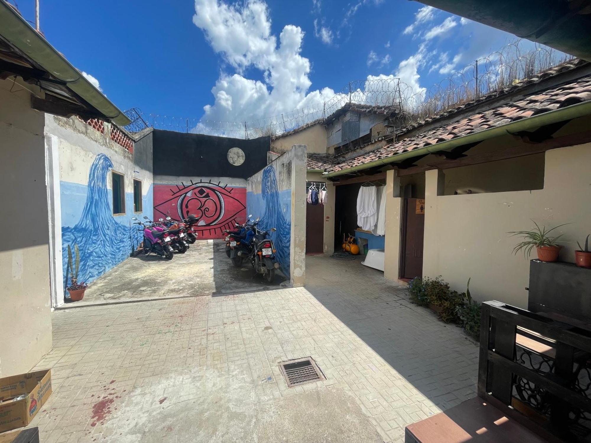 Ricks Hostel Santa Ana Ngoại thất bức ảnh